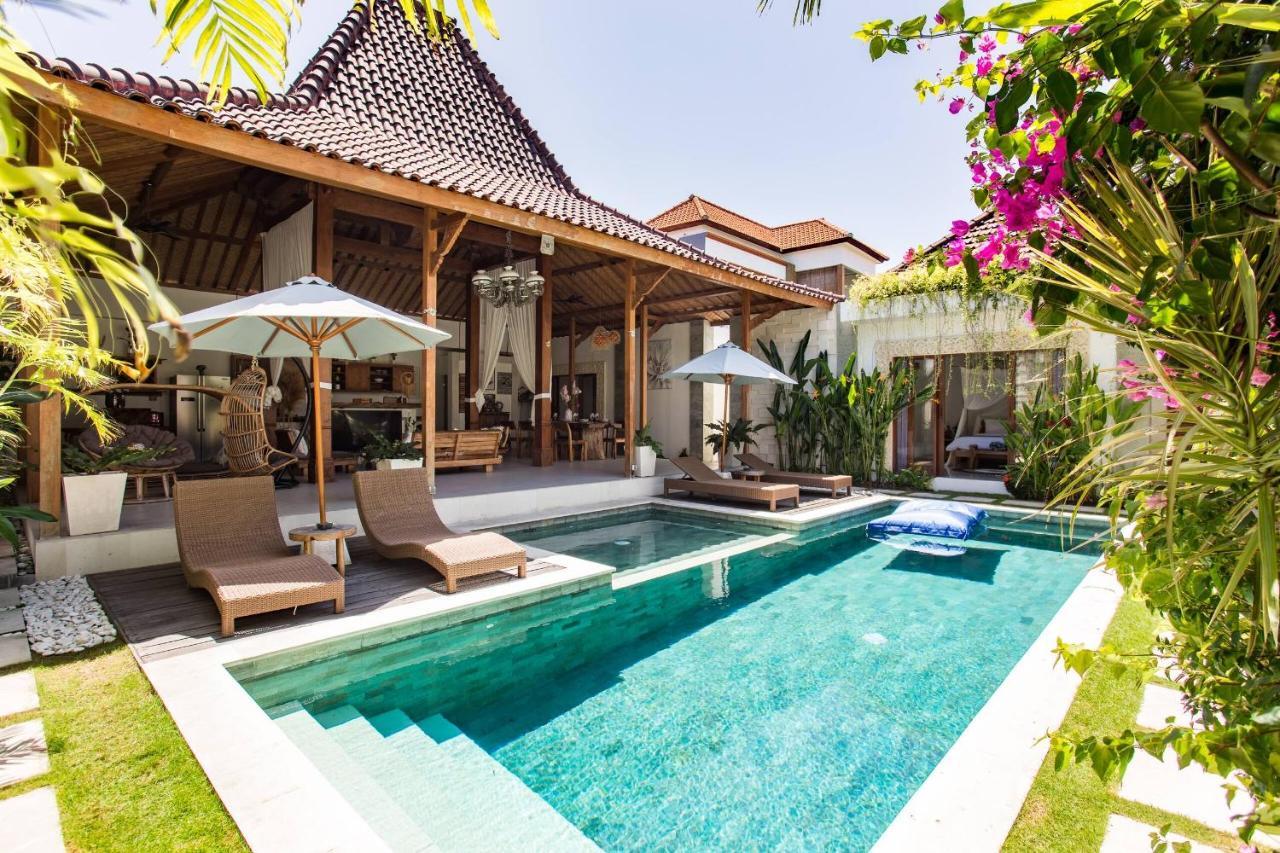 Kubu Joglo Villa Seminyak Buitenkant foto