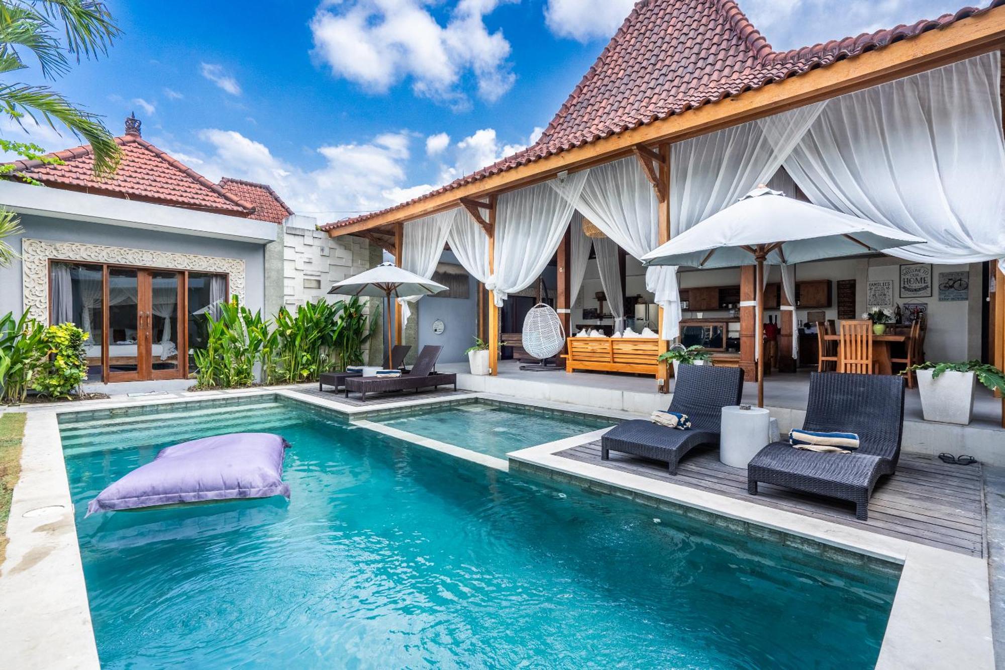 Kubu Joglo Villa Seminyak Buitenkant foto