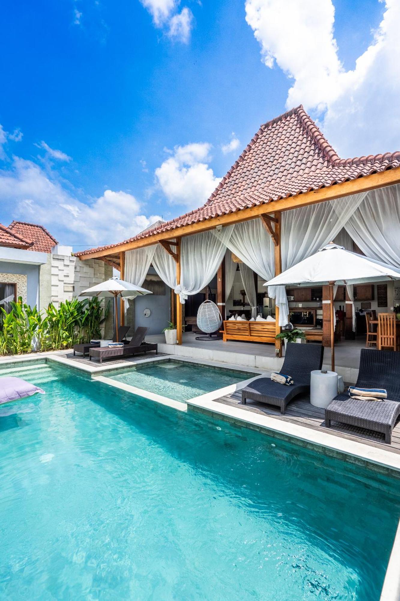 Kubu Joglo Villa Seminyak Buitenkant foto