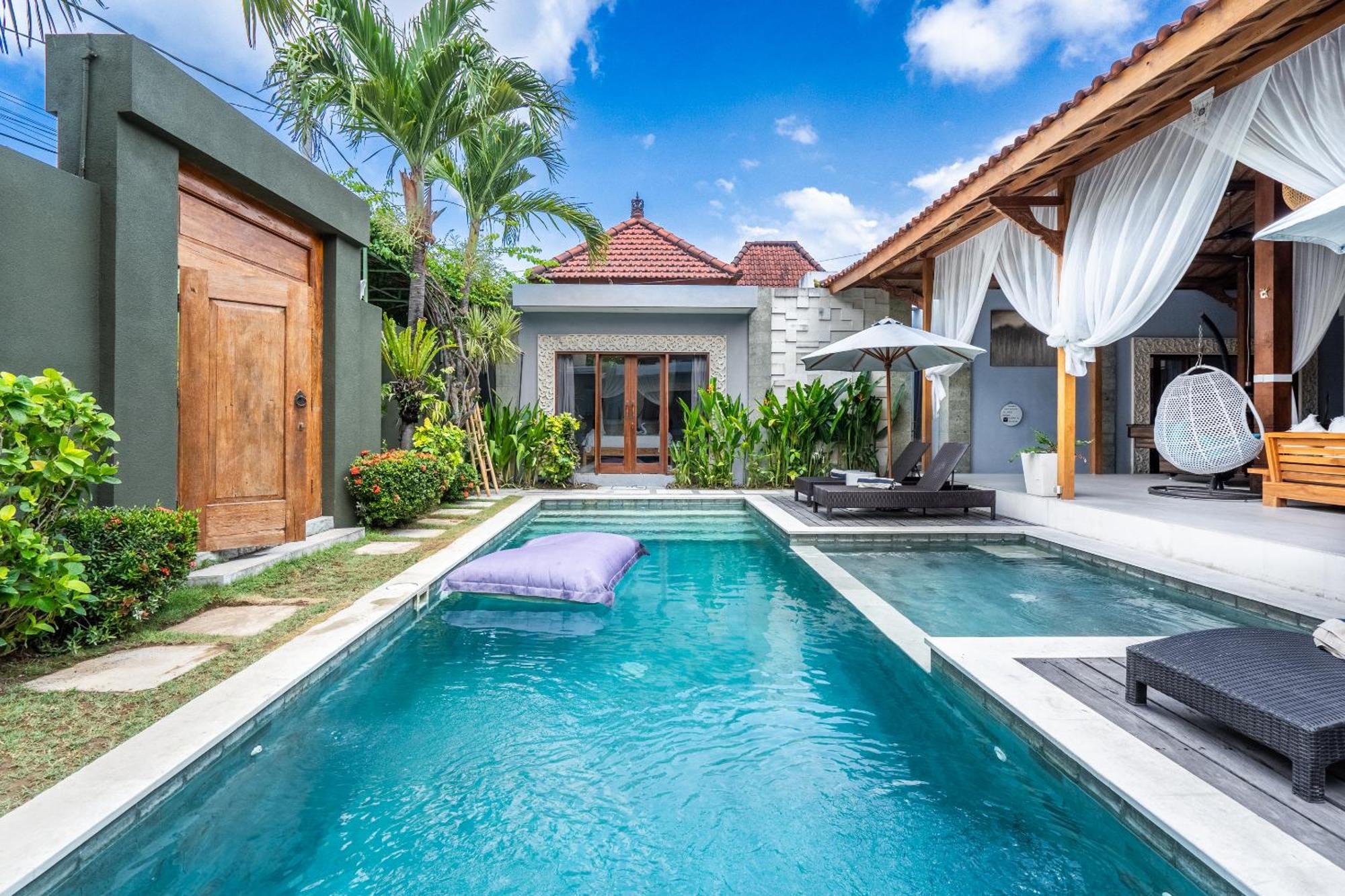 Kubu Joglo Villa Seminyak Buitenkant foto