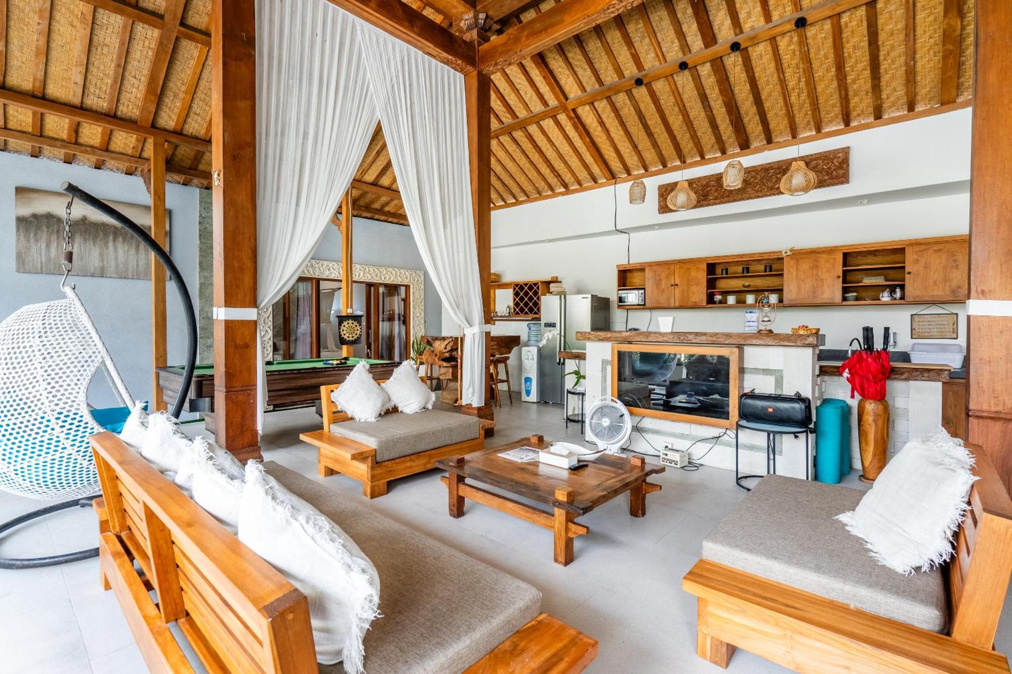 Kubu Joglo Villa Seminyak Buitenkant foto