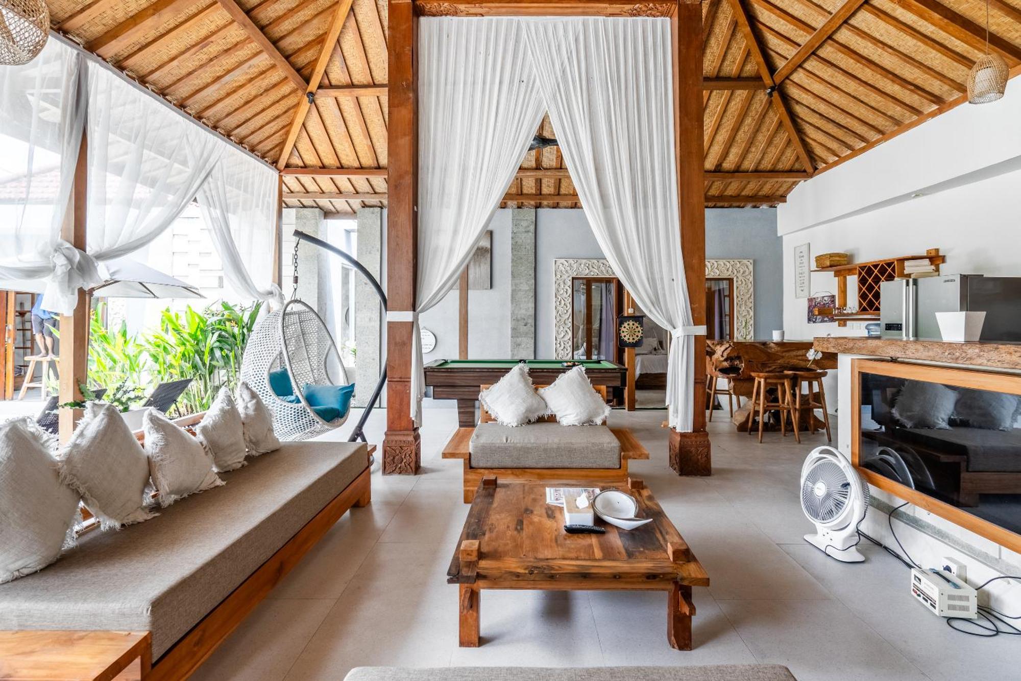 Kubu Joglo Villa Seminyak Buitenkant foto