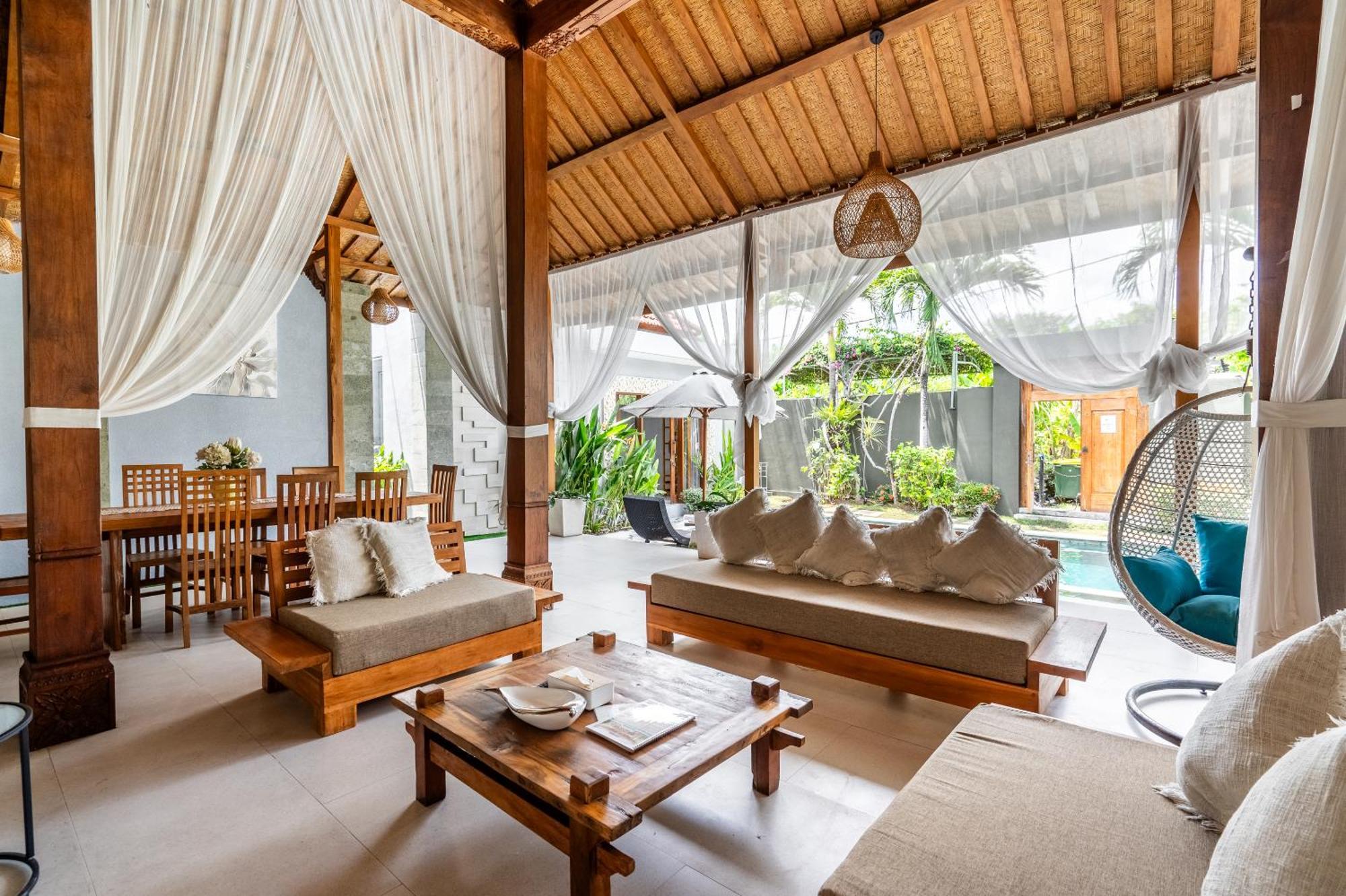 Kubu Joglo Villa Seminyak Buitenkant foto