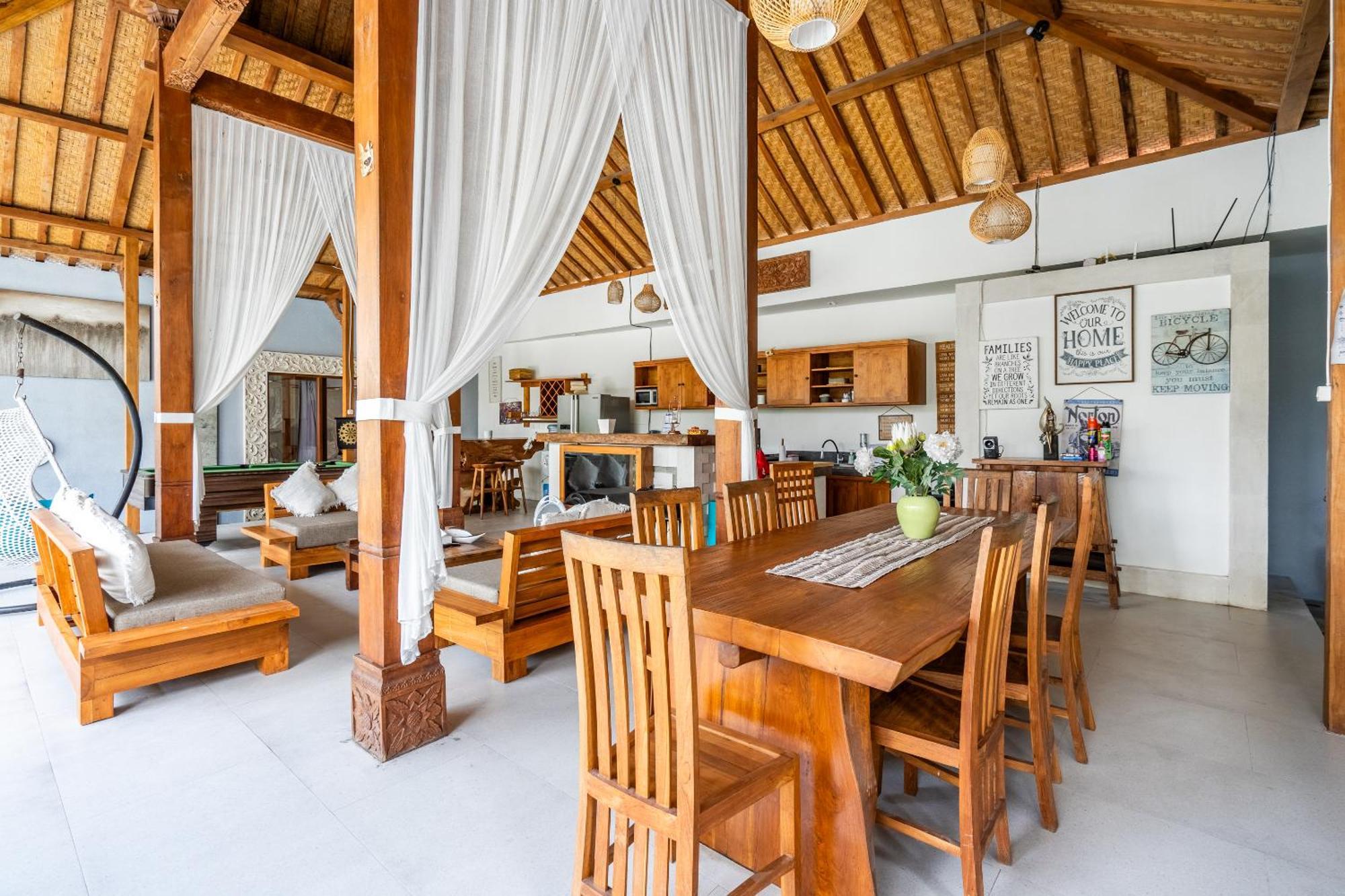 Kubu Joglo Villa Seminyak Buitenkant foto